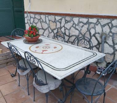 Casa indipendente in vendita a Napoli, Zona Agnano