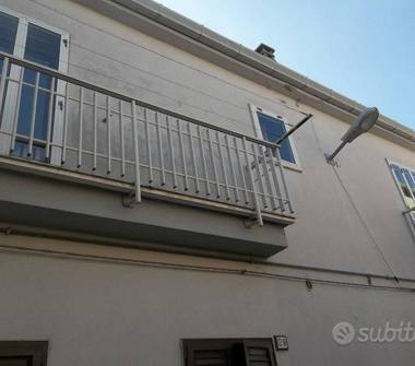 Casa indipendente in vendita a Genzano di Lucania (Potenza)