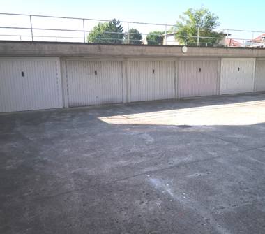 Box/Garage/Posto auto in vendita a Lainate, Frazione Barbaiana, Via della Pace 45