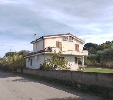 Villetta a schiera in vendita a Crucoli, Frazione Torretta