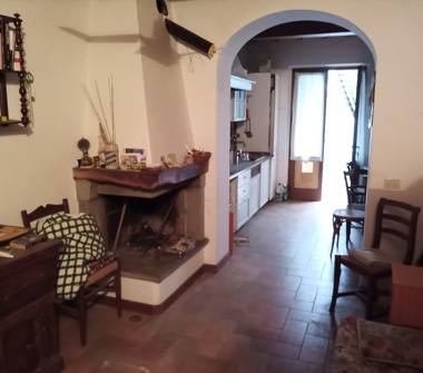 Palazzo/Stabile in vendita a Borgo San Lorenzo, Frazione Ronta