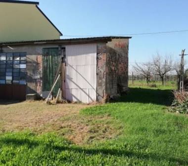 Box/Garage/Posto auto in vendita a Voghiera, Frazione Ducentola, Via Massarenti G. 110