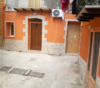Casa indipendente in affitto a Agrigento (Agrigento), Via Botteghelle 10