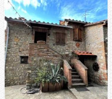 Rustico/Casale in vendita a Montegabbione (Terni), Via Perugia 23