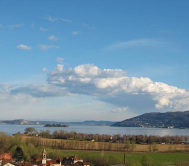 Casa indipendente in vendita a Verbania, Frazione Fondotoce, Via Malpensata 37