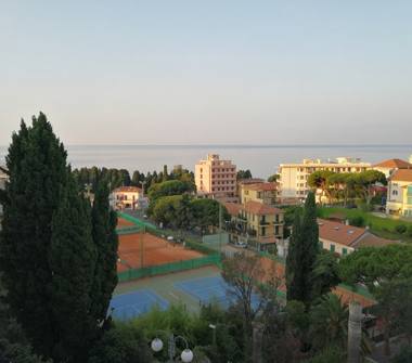 Quadrilocale in vendita a Sanremo (Imperia), Strada Privata Vallarino 64