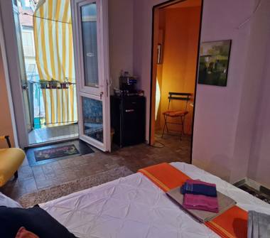 Offerta Vacanze Bed & Breakfast a Torino, Zona San Salvario, Via Benvenuto Cellini 28