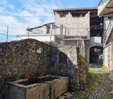 Villa in vendita a Tresivio, Frazione Sant'Abbondio