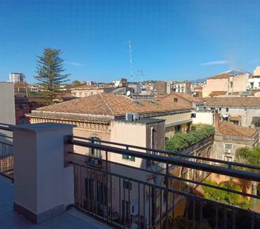 Appartamento in vendita a Catania, Zona Borgo, Via Giuseppe Aurelio Costanzo 6