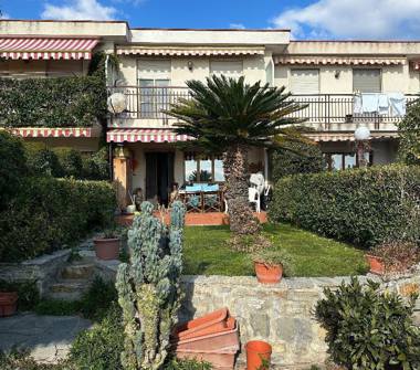 Villetta a schiera in vendita a Ospedaletti (Imperia)