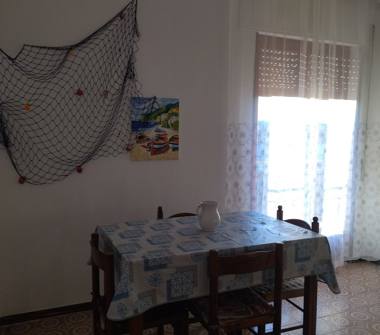 Bilocale in affitto a Cirò Marina (Crotone), Via Plutino 7