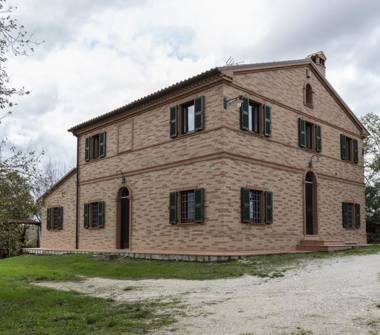 Casa indipendente in vendita a Maiolati Spontini (Ancona), Via Monteschiavo 19