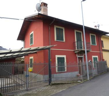Casa indipendente in vendita a Piasco (Cuneo)