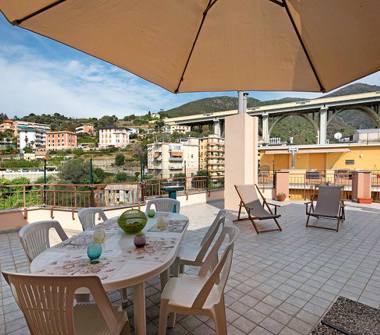 Attico in vendita a Arenzano, Frazione Pineta di Arenzano, Via Torino 101