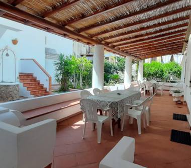 Affitto Casa Vacanze a Lipari, Frazione Canneto, Via Marina Garibaldi 37