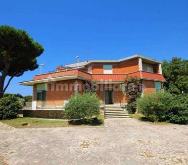 Villa in vendita a Anzio (Roma)
