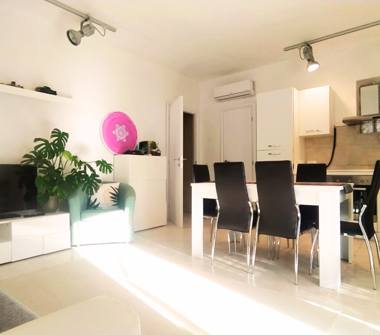 Affitto Appartamento Vacanze a Cervia, Frazione Milano Marittima, Viale G. Leopardi 58