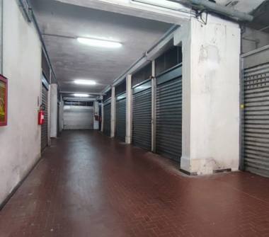 Box/Garage/Posto auto in vendita a Avellino, Frazione Centro città, Via Salvatore Moccia 16