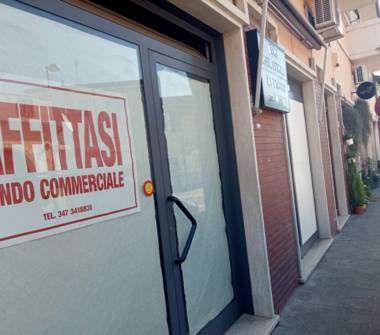 Negozio in affitto a Massarosa, Frazione Stiava