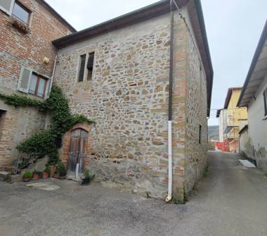 Trilocale in vendita a Terranuova Bracciolini, Frazione Traiana, Strada Comunale della Traiana 4/a