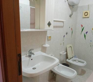 Casa indipendente in affitto a Posada (Nuoro), Via Bulgaria 12