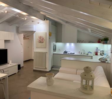 Quadrilocale in vendita a Carlazzo (Como), Via Molinazzo 869