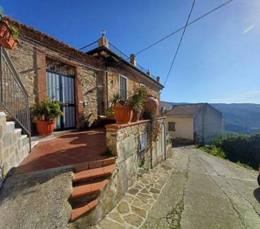 Porzione di casa in vendita a Torchiara (Salerno), Via San Berardino 5