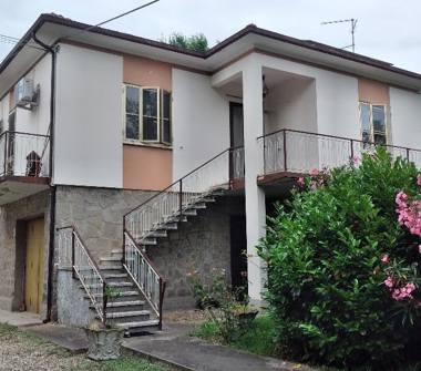 Villa in vendita a Riva del Po (Ferrara), Via Roma 45