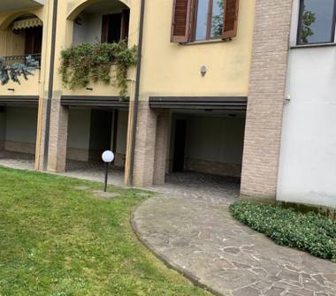 Trilocale in vendita a Settala, Frazione Premenugo, Via Genova 3