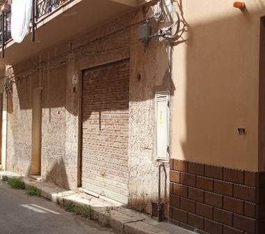 Negozio in vendita a Mazara del Vallo (Trapani), Via Monteverde 5