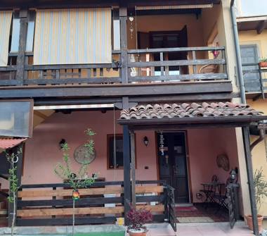 Rustico/Casale in vendita a Viverone (Biella)