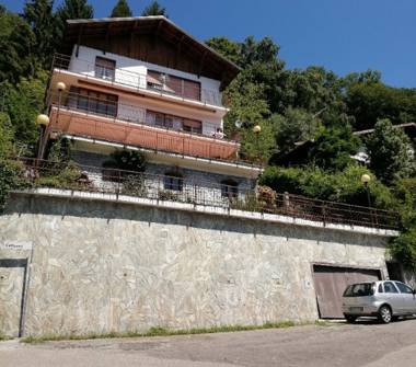 Villa in vendita a Centro Valle Intelvi (Como)