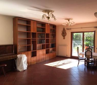 Appartamento in affitto a Formia (Latina)