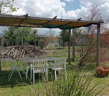 Casa indipendente in vendita a Arezzo, Frazione Pratantico