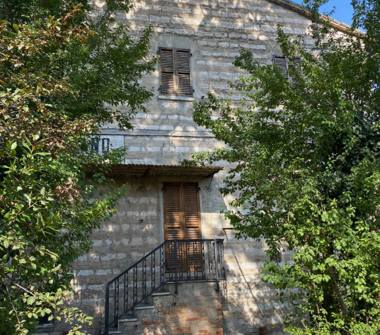 Villa in vendita a Fossombrone (Pesaro e Urbino)