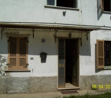 Rustico/Casale in vendita a Stradella, Frazione Santa Maria