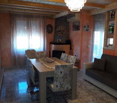 Affitto Appartamento Vacanze a Siniscola, Frazione La Caletta, Via Taormina 3