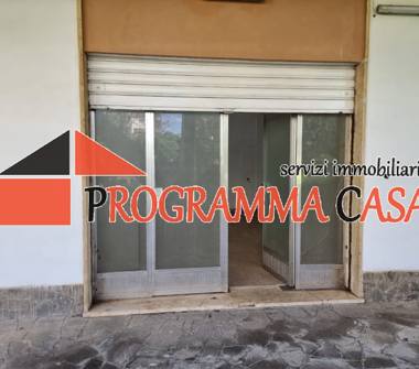 Loft/Open Space in vendita a Pomezia, Frazione Torvaianica Alta, Via Pola 132