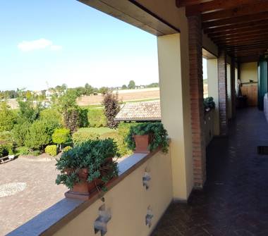 Villa in vendita a Bondeno, Frazione Salvatonica, SP19 259