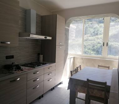 Trilocale in vendita a Messina, Frazione Gazzi, Via Gioacchino Chinigò 14