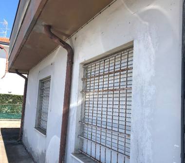 Laboratorio in vendita a Porto Viro (Rovigo)