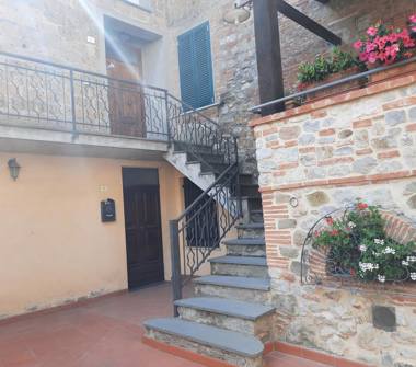 Appartamento in vendita a Monteleone d'Orvieto, Frazione San Lorenzo, via Corciano 34