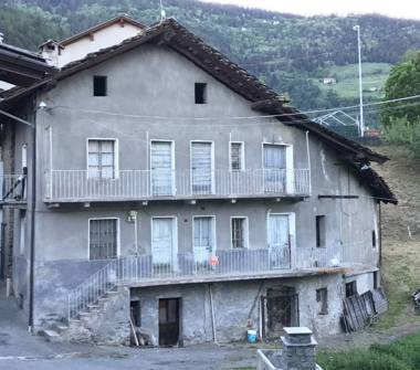 Rustico/Casale in vendita a Gignod (Aosta), Frazione Fiou 5