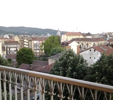 Quadrilocale in vendita a Torino, Zona Aurora