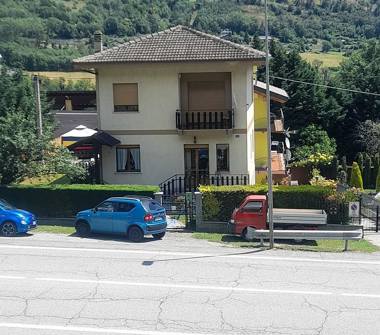 Affitto Casa Vacanze a Aosta, Frazione Signayes, Viale del Gran San Bernardo 123