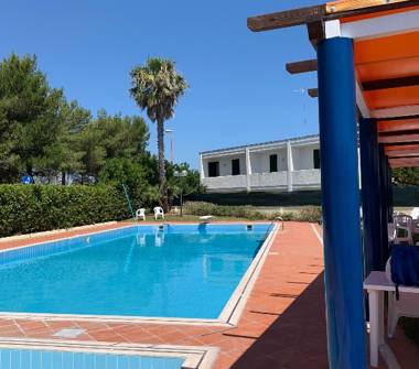 Villetta a schiera in affitto a Melendugno, Frazione Torre Dell'orso, Via Massimo Troisi 7