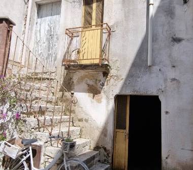 Casa indipendente in vendita a Cassano delle Murge (Bari), Vico Traiano 2