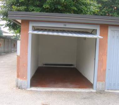 Magazzino in affitto a Lucca, Zona San Concordio Contrada, Teresa Bandettini 200