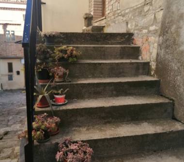 Casa indipendente in affitto a Corleto Perticara (Potenza), Via Brofferio 32