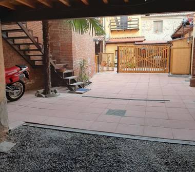 Rustico/Casale in vendita a Viverone (Biella), Via Umberto I°, 130 130